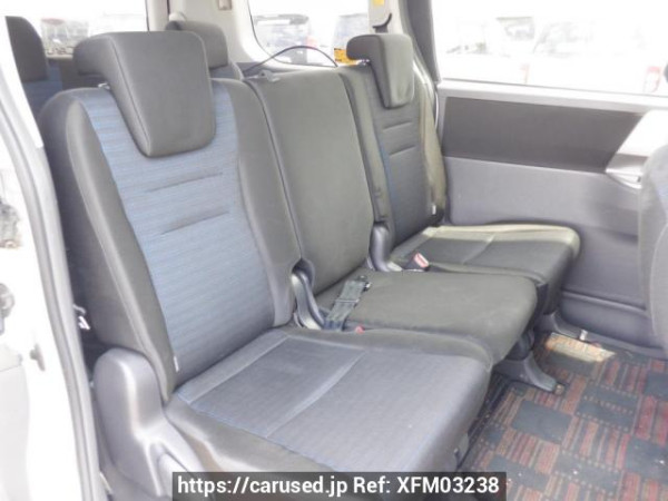 Used 2010 AT toyota voxy ZRR70W Image[14]