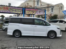 Toyota Voxy ZWR80W