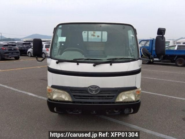 Used 2010 MT toyota dyna-truck XZU304 Image[1]