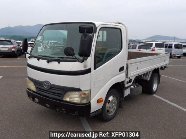 Used 2010 MT toyota dyna-truck XZU304 Image[2]