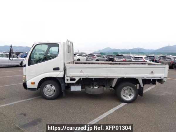 Used 2010 MT toyota dyna-truck XZU304 Image[3]