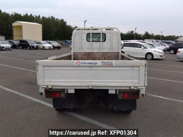 Used 2010 MT toyota dyna-truck XZU304 Image[5]