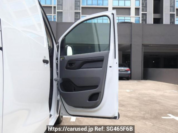 Used 2022 AT toyota toyota-others null Image[8]