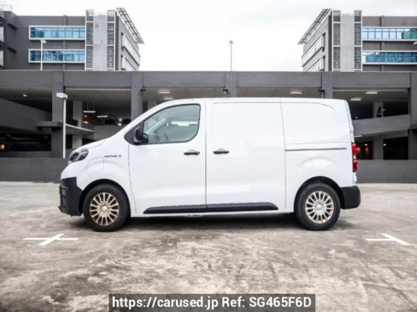 Used 2022 AT toyota toyota-others null Image[7]