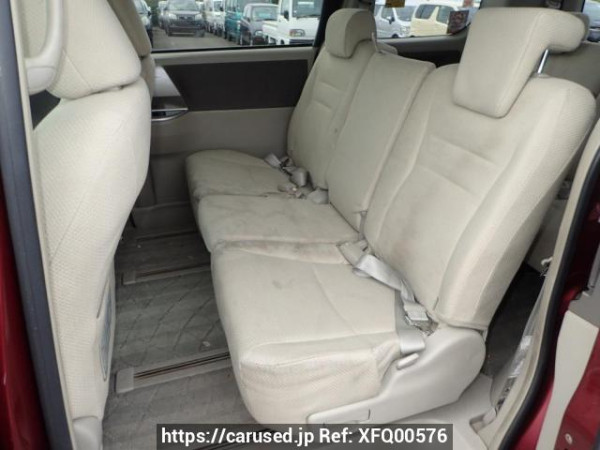 Used 2007 AT toyota noah ZRR70G Image[12]