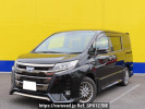 Toyota Noah ZWR80W