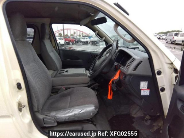 Used 2005 AT toyota hiace-van TRH200V Image[12]