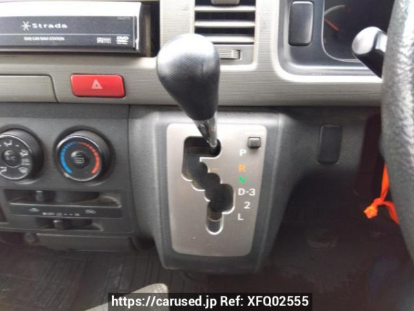 Used 2005 AT toyota hiace-van TRH200V Image[22]