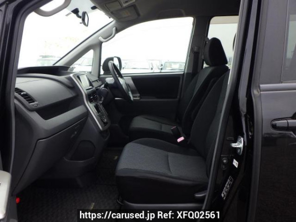 Used 2008 AT toyota noah ZRR70W Image[20]