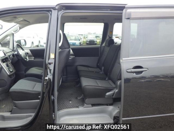 Used 2008 AT toyota noah ZRR70W Image[23]