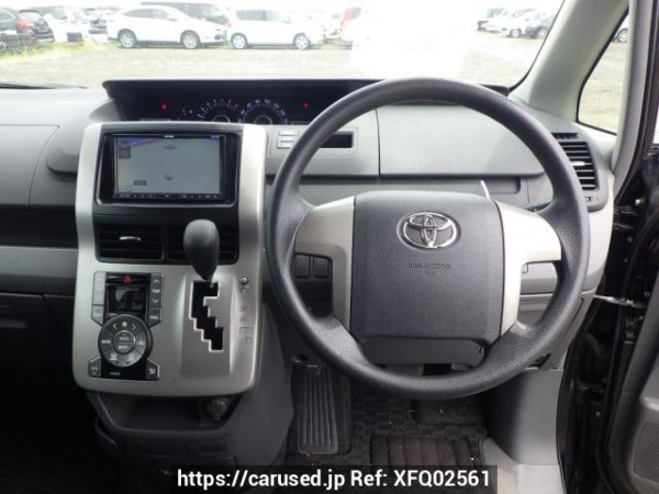 Used 2008 AT toyota noah ZRR70W Image[28]