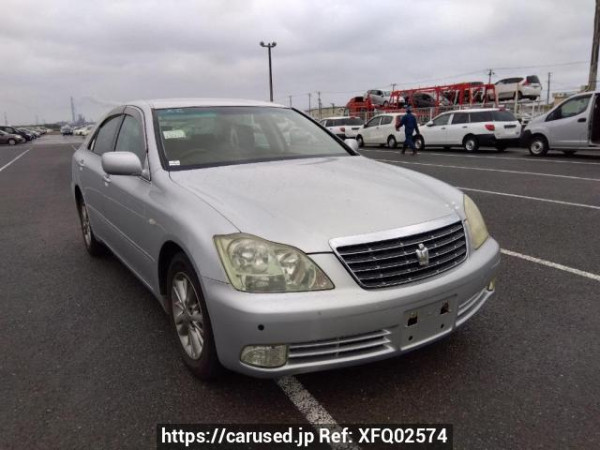 Used 2005 AT toyota crown GRS180 Image[0]