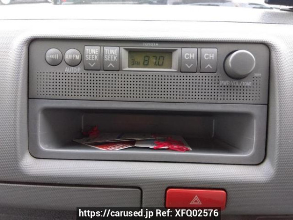 Used 2005 AT toyota regiusace-van TRH200K Image[22]