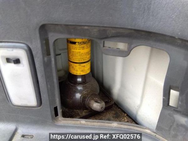 Used 2005 AT toyota regiusace-van TRH200K Image[40]