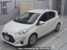 Toyota Aqua NHP10