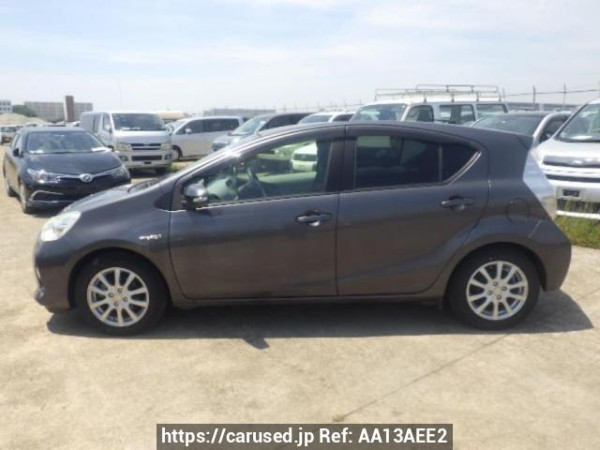 Used 2012 AT toyota aqua NHP10 Image[3]