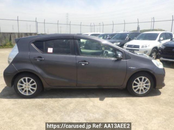 Used 2012 AT toyota aqua NHP10 Image[7]
