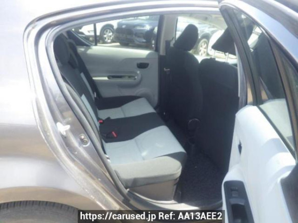 Used 2012 AT toyota aqua NHP10 Image[13]