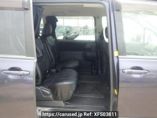 Used 2010 AT toyota voxy ZRR70G Image[13]