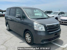Toyota Noah ZRR70G