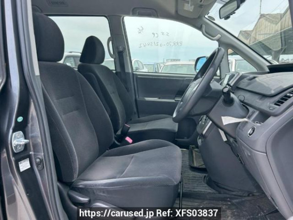 Used 2009 AT toyota noah ZRR70G Image[12]
