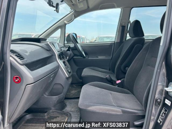 Used 2009 AT toyota noah ZRR70G Image[13]