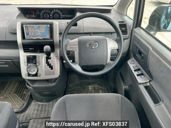 Used 2009 AT toyota noah ZRR70G Image[19]