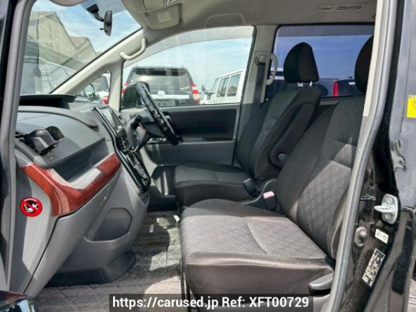 Used 2009 AT toyota noah ZRR70W Image[14]