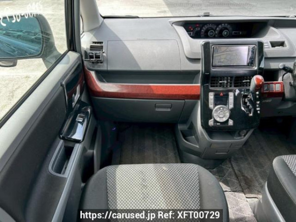 Used 2009 AT toyota noah ZRR70W Image[18]