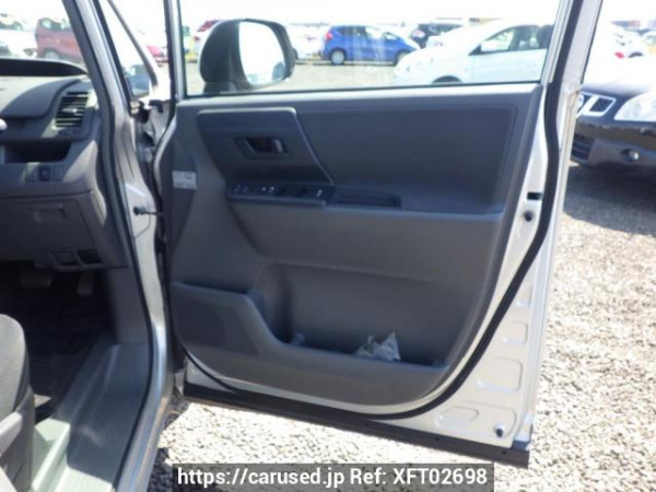 Used 2008 AT toyota voxy ZRR70G Image[17]