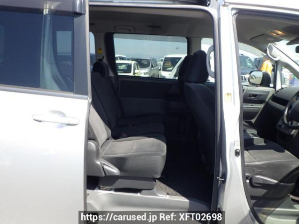 Used 2008 AT toyota voxy ZRR70G Image[22]