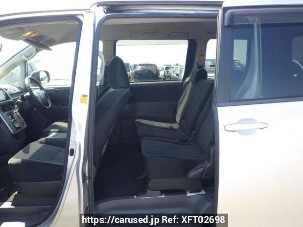 Used 2008 AT toyota voxy ZRR70G Image[23]
