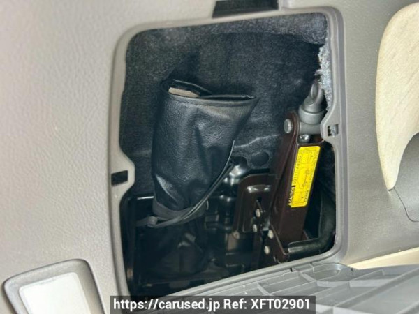 Used 2006 AT toyota alphard MNH10W Image[46]