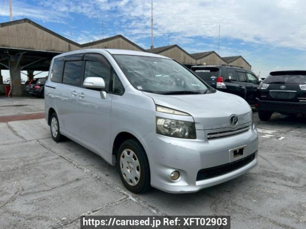 Used 2010 AT toyota voxy ZRR70G Image[0]