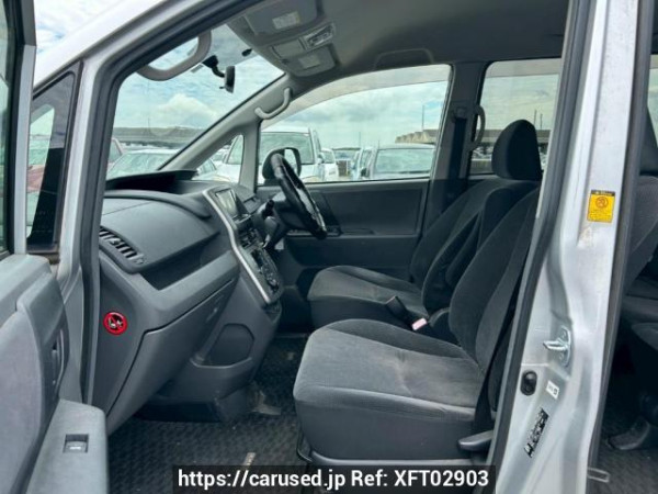 Used 2010 AT toyota voxy ZRR70G Image[14]