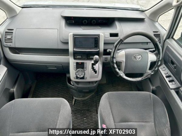 Used 2010 AT toyota voxy ZRR70G Image[19]