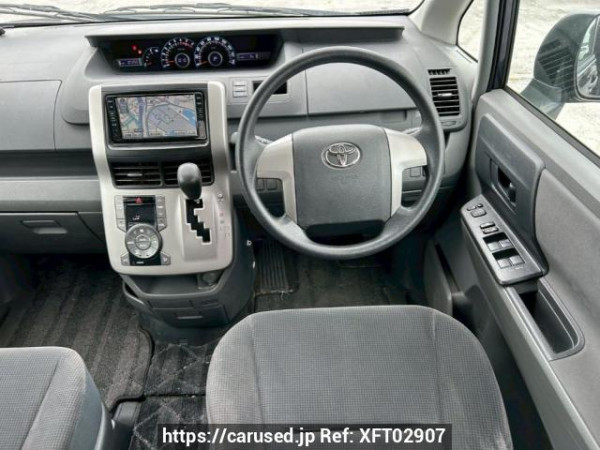 Used 2008 AT toyota voxy ZRR70G Image[17]