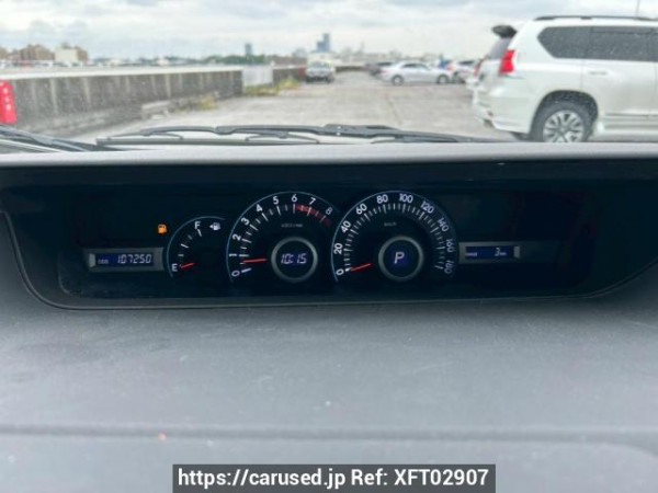 Used 2008 AT toyota voxy ZRR70G Image[18]