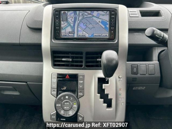 Used 2008 AT toyota voxy ZRR70G Image[20]