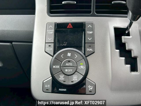 Used 2008 AT toyota voxy ZRR70G Image[23]
