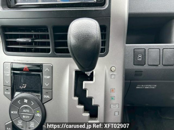 Used 2008 AT toyota voxy ZRR70G Image[24]