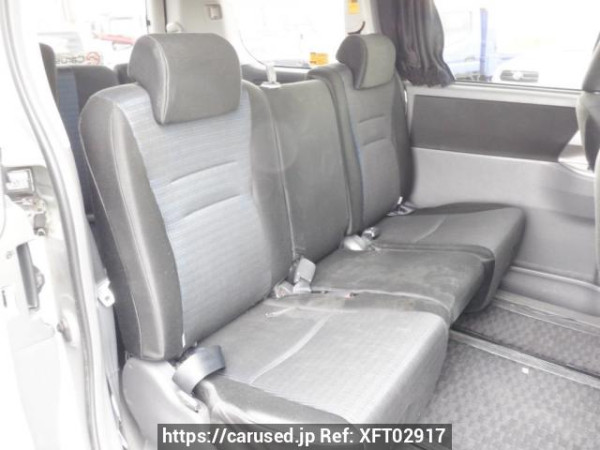 Used 2008 AT toyota voxy ZRR70W Image[14]