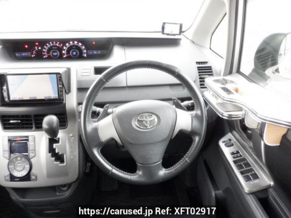 Used 2008 AT toyota voxy ZRR70W Image[19]