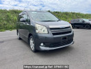 Toyota Noah ZRR70W