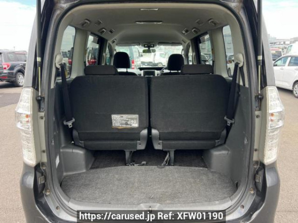 Used 2007 AT toyota noah ZRR70W Image[8]