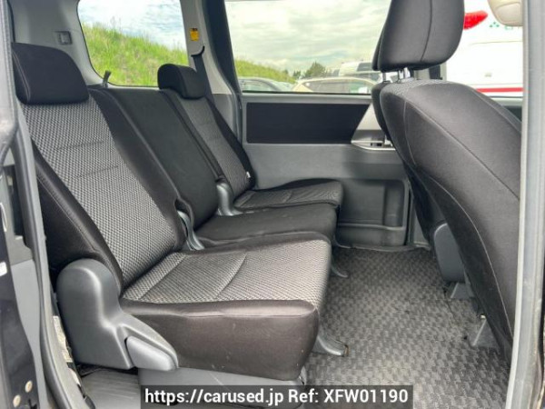 Used 2007 AT toyota noah ZRR70W Image[16]
