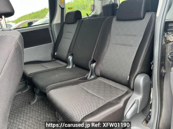 Used 2007 AT toyota noah ZRR70W Image[19]