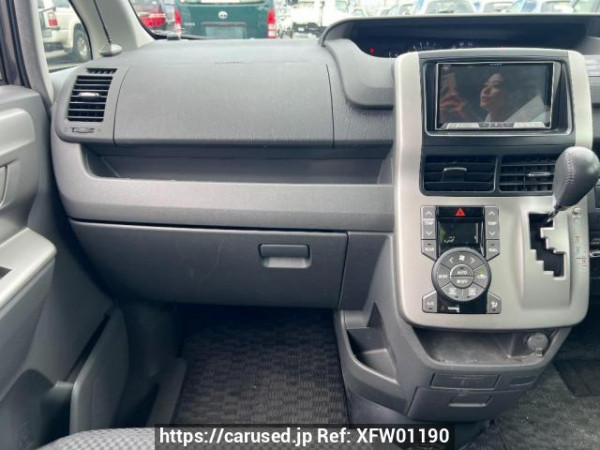 Used 2007 AT toyota noah ZRR70W Image[22]