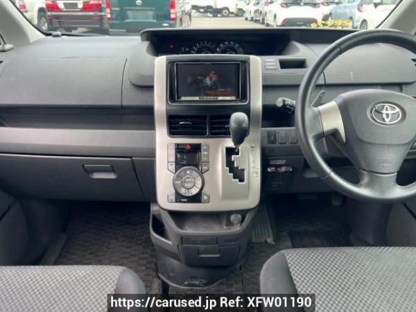 Used 2007 AT toyota noah ZRR70W Image[23]