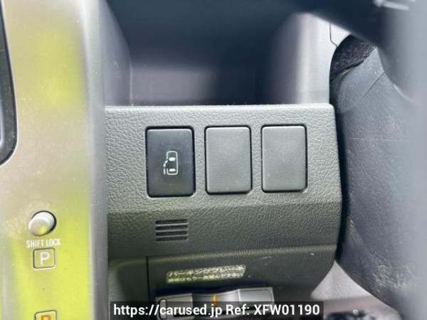 Used 2007 AT toyota noah ZRR70W Image[27]